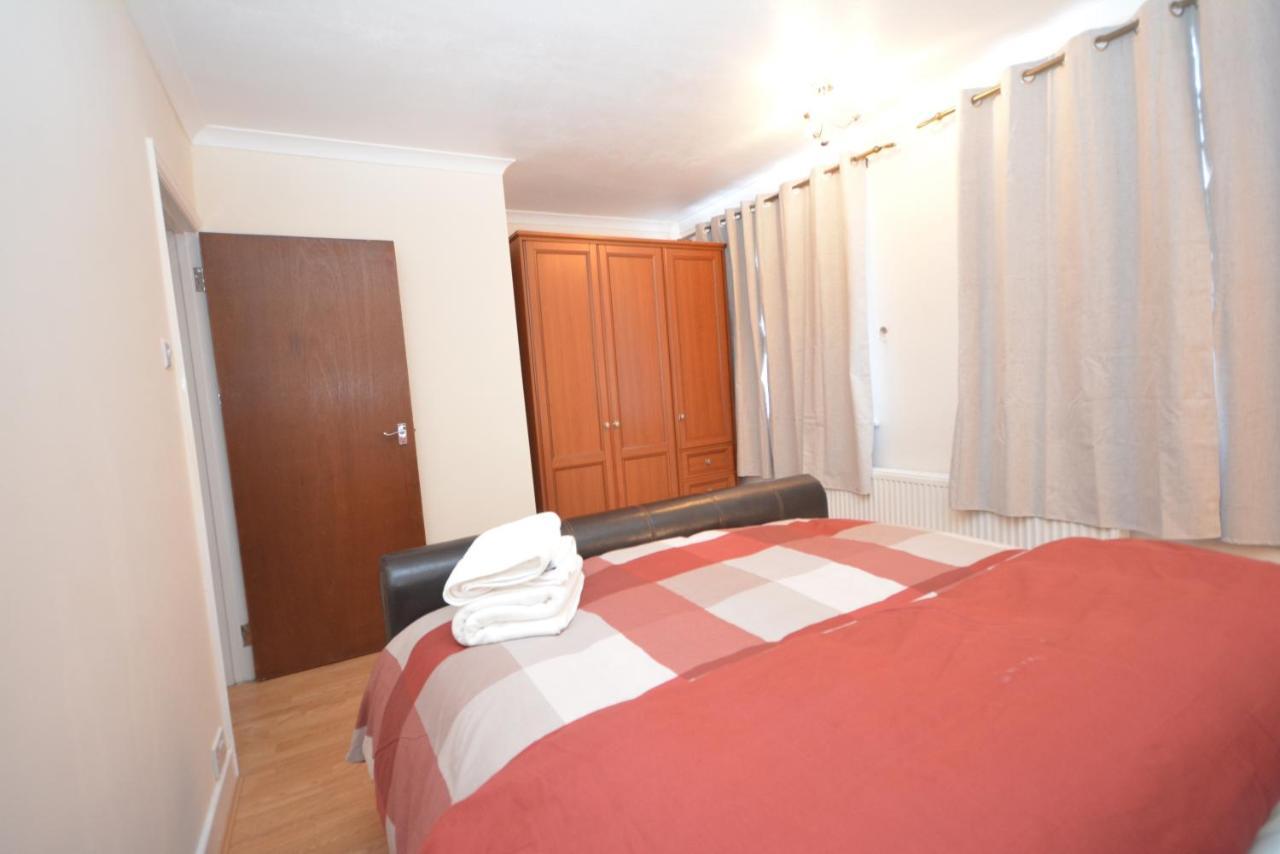 London Luxury 5 Bedroom House 2 Min Walk To The Tube Station 다게넘 외부 사진