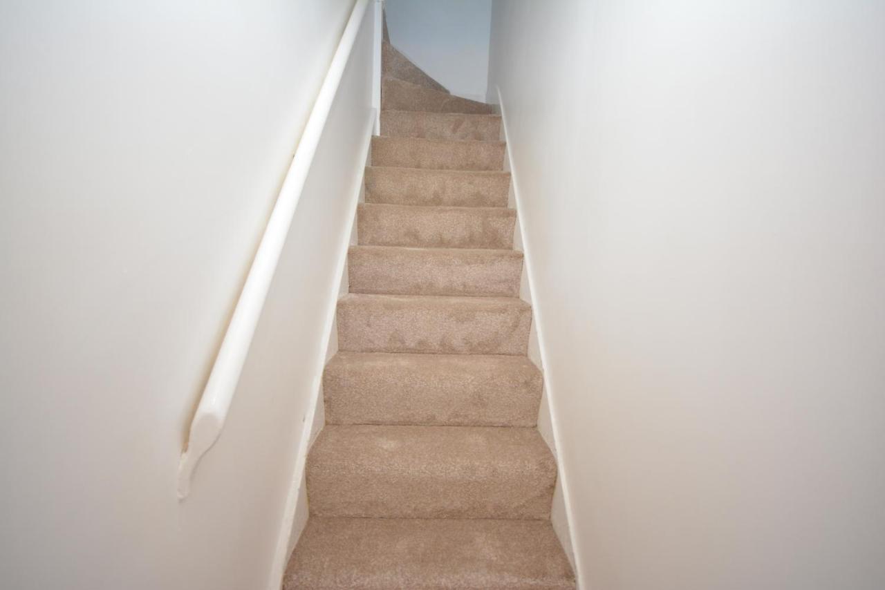 London Luxury 5 Bedroom House 2 Min Walk To The Tube Station 다게넘 외부 사진