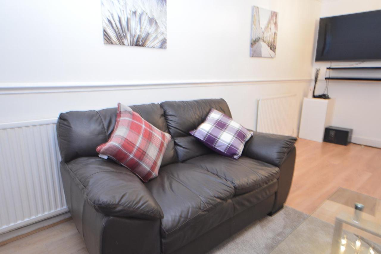 London Luxury 5 Bedroom House 2 Min Walk To The Tube Station 다게넘 외부 사진
