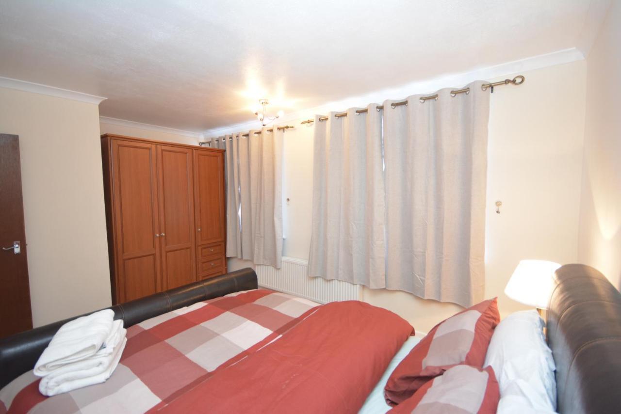 London Luxury 5 Bedroom House 2 Min Walk To The Tube Station 다게넘 외부 사진